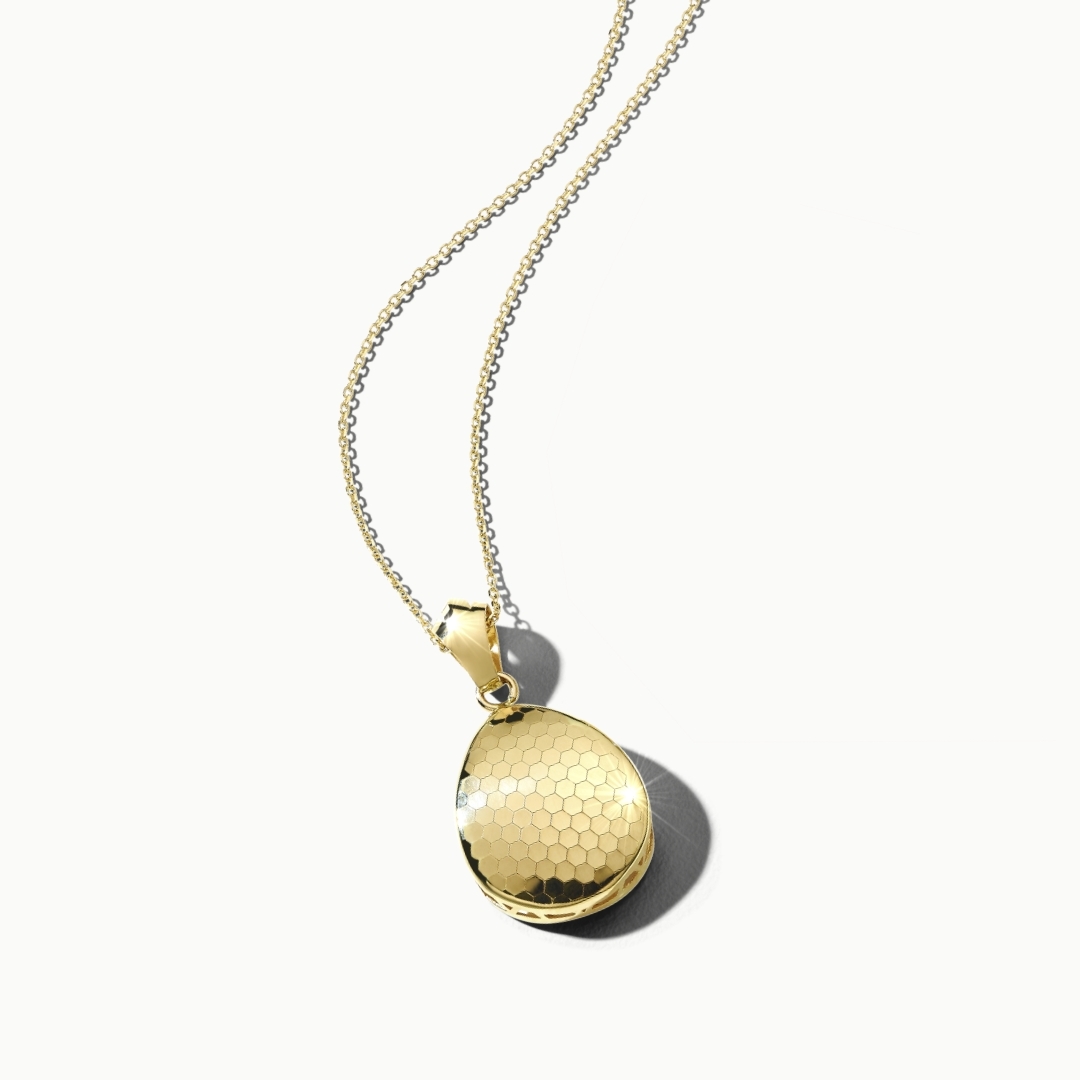 Shop gold necklaces & pendants